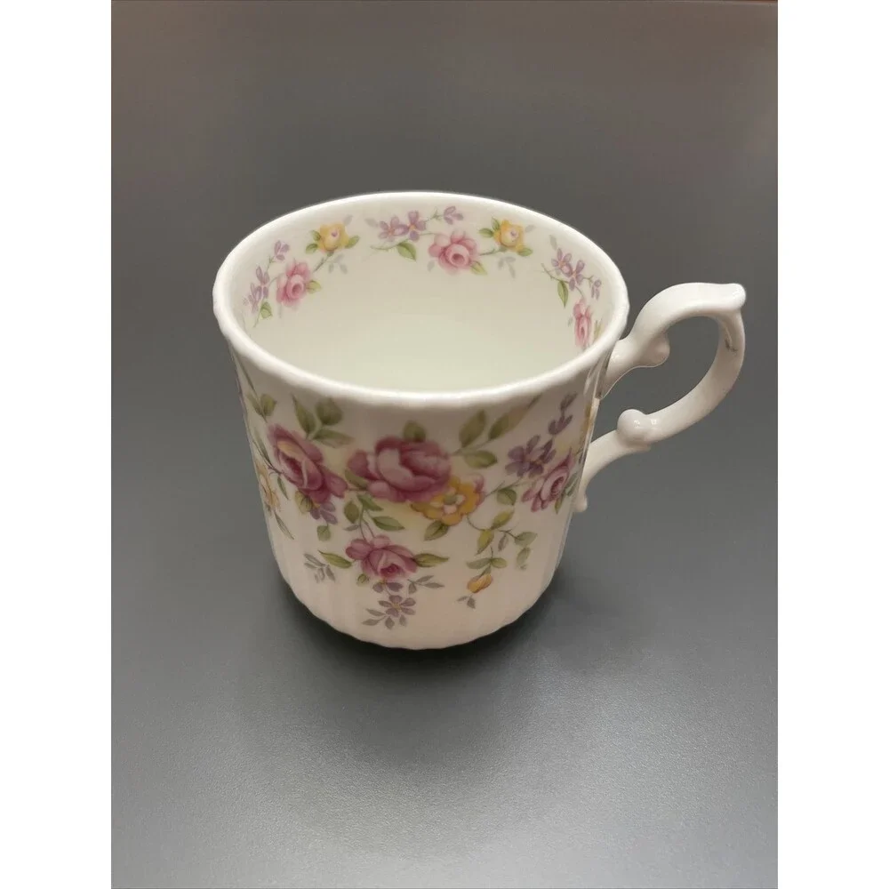 VTG “Cotswold” Elizabethan Cup Pink & Yellow Fine Bone China England 2 3/8” RARE